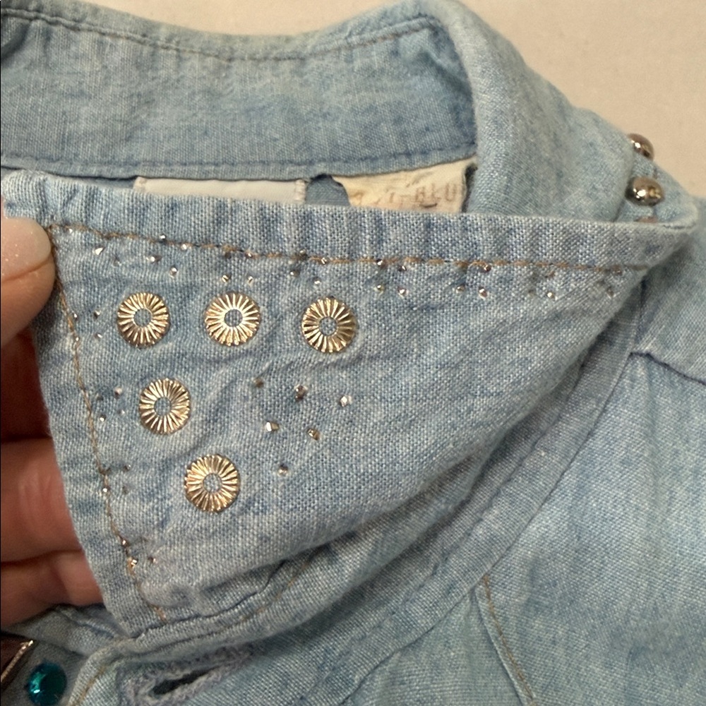 YOU GOTTA BE KIDDING Embellished Light Blue Denim & Diamonds shirt VTG - Picture 10 of 12
